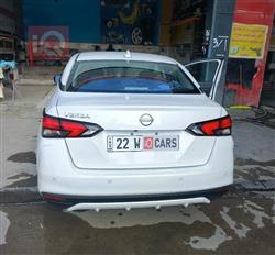 نيسان فيرسا